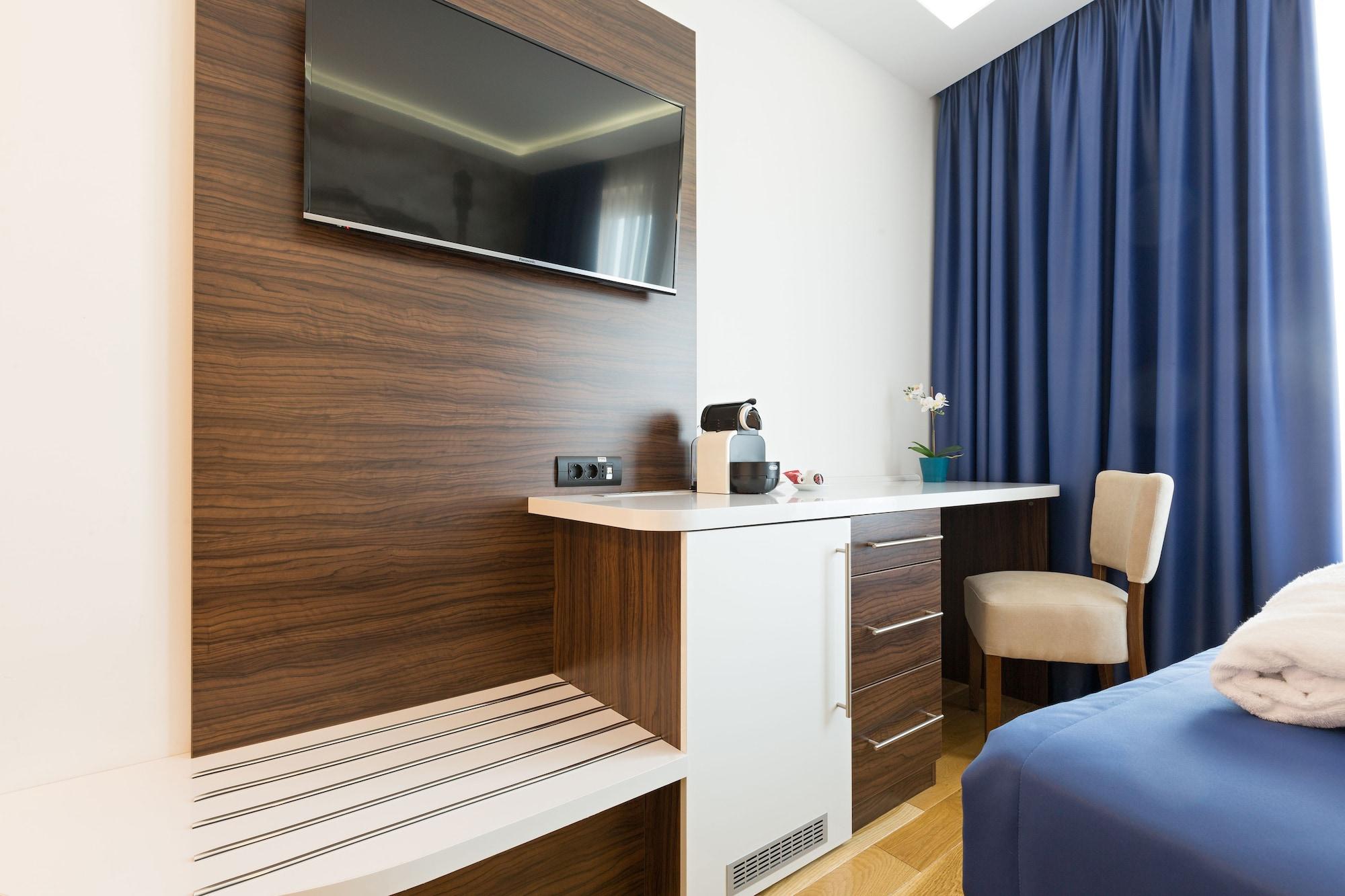 Abba Hotel Belgrade Extérieur photo