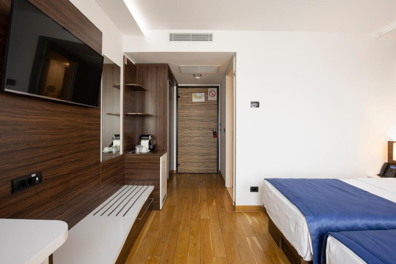 Abba Hotel Belgrade Extérieur photo