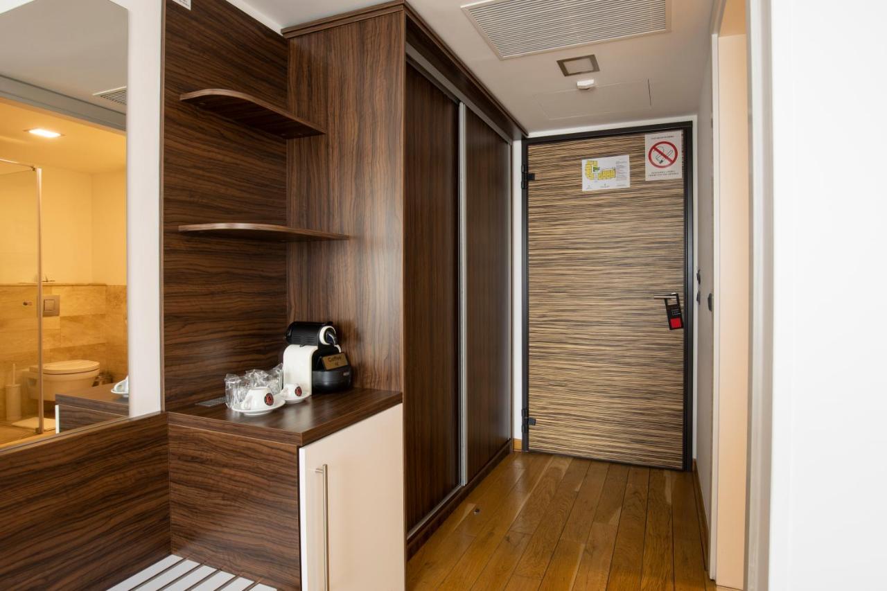 Abba Hotel Belgrade Extérieur photo