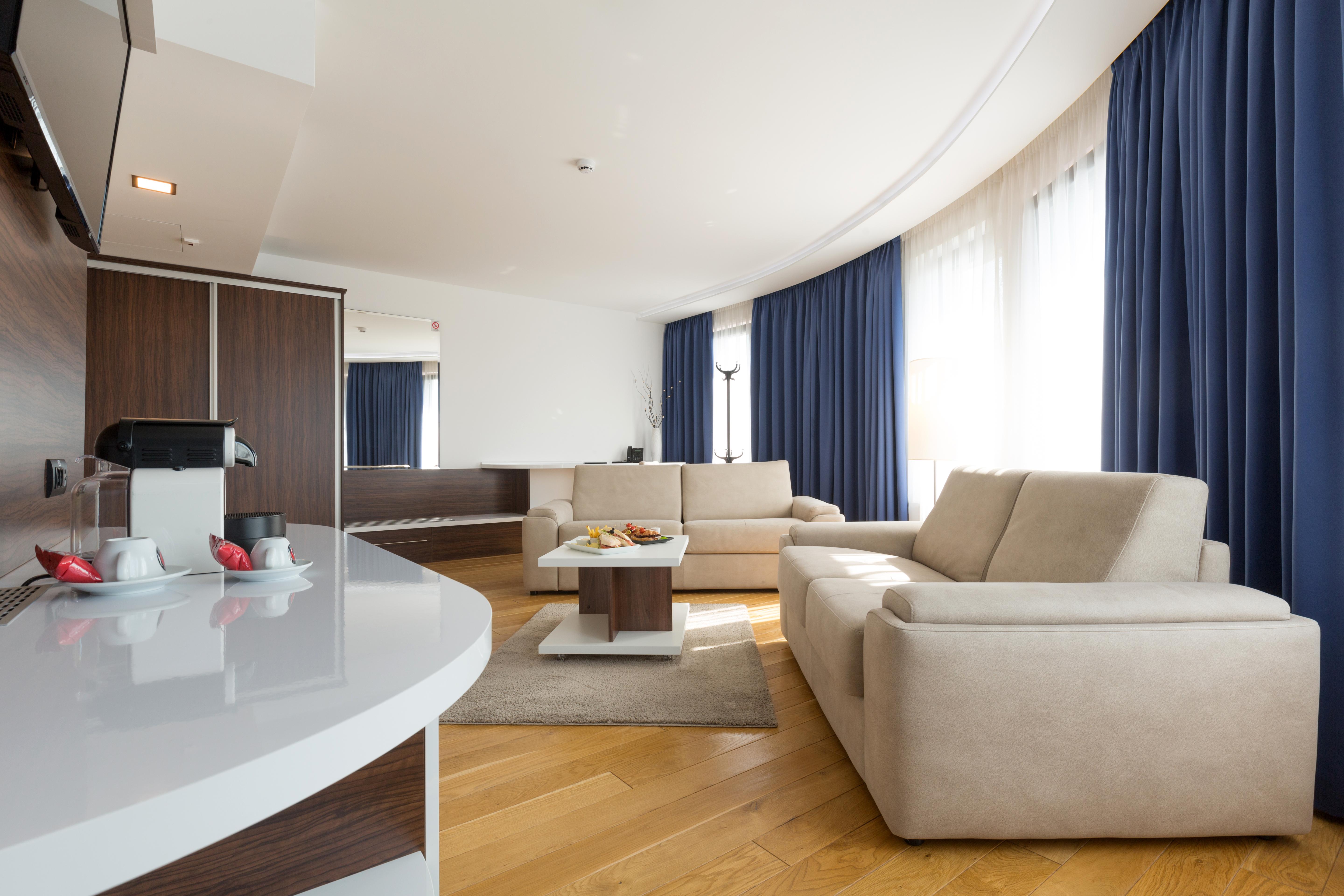 Abba Hotel Belgrade Extérieur photo