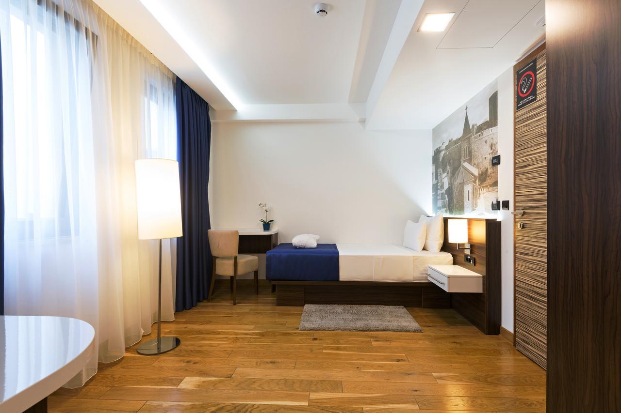 Abba Hotel Belgrade Extérieur photo